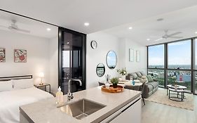 Qw Riverside Luxe Apartments By Independent Host
